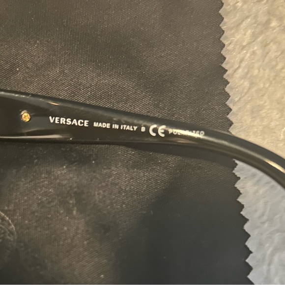 Versace Retro Cateye sunglasses! - Picture 4 of 9